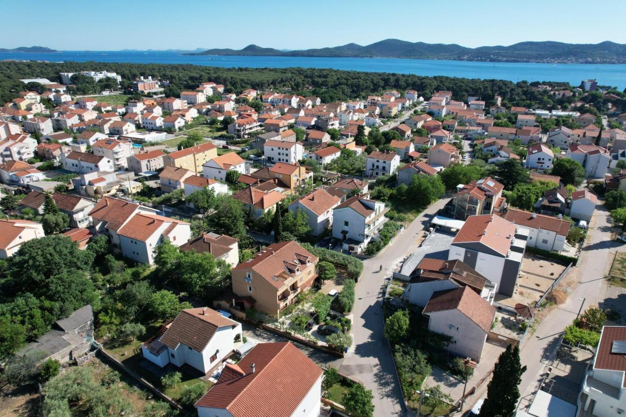 Apartments And Rooms Sinka Biograd Na Moru Eksteriør bilde